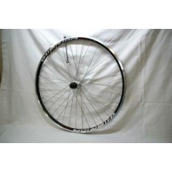 Rueda trasera medida 28" 8/9v.llanta aluminio negra